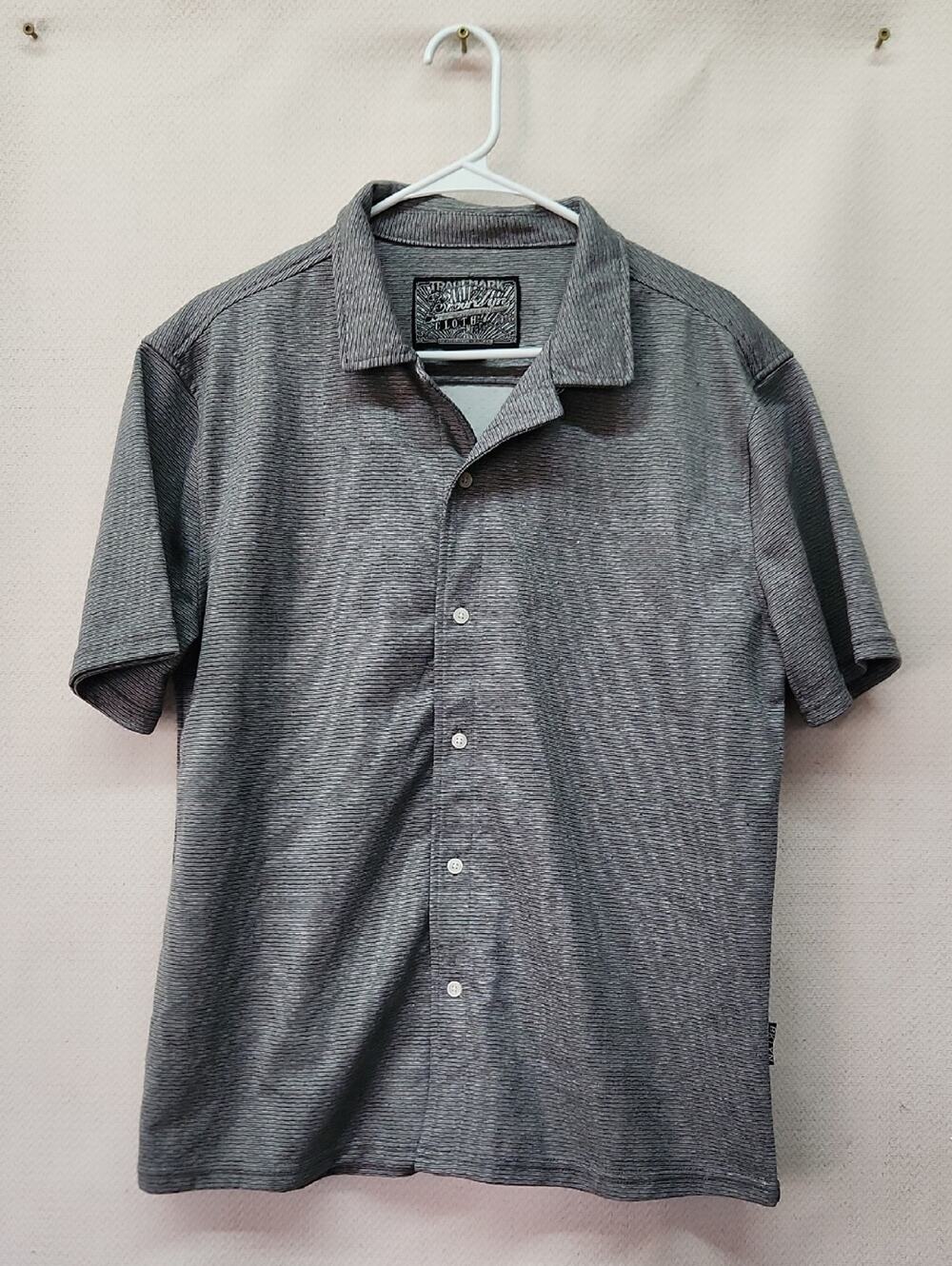 Brooklyn Cloth Gray Short-Sleeve Casual Button-Down Shirt